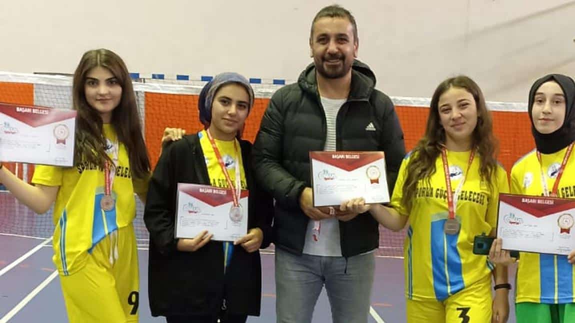 İl Geneli Liseler Arası Badminton Yarışması 